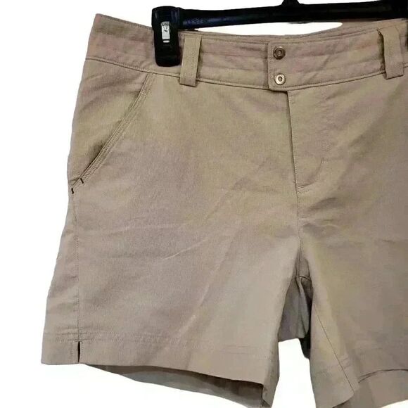 Columbia Women's Tan Poly Shorts w Pockets - Picture 4 of 12